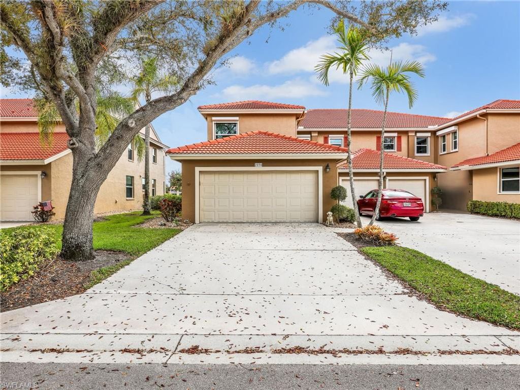 2590 Marshcreek LN 201, Naples, FL 34119