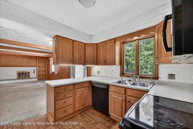 1600 Hillside Drive, Okemos, MI 48864
