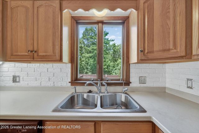 1600 Hillside Drive, Okemos, MI 48864