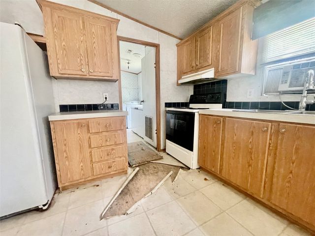 528 Vz County Road 1308, Canton, TX 75103