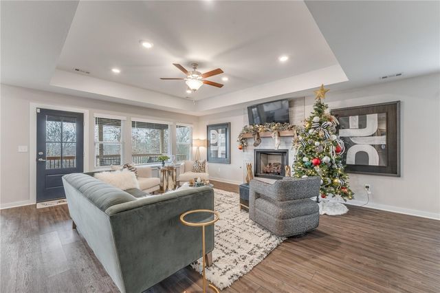 3 McCoy Circle, Bella Vista, AR 72715