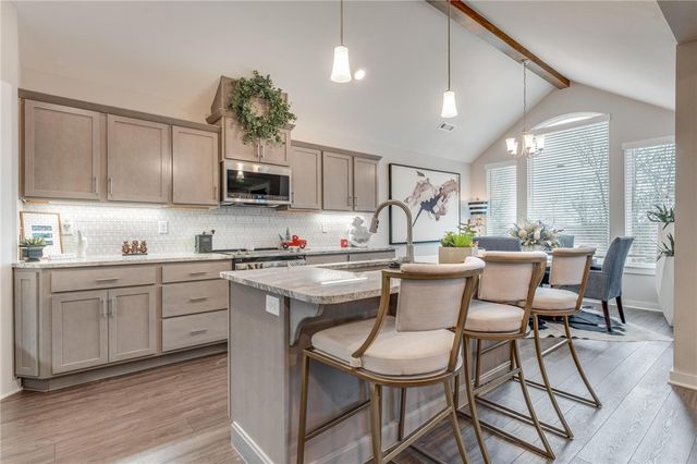 3 McCoy Circle, Bella Vista, AR 72715
