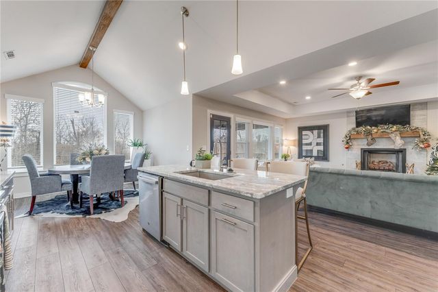 3 McCoy Circle, Bella Vista, AR 72715