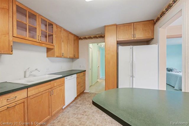 18301 W 13 Mile Road A-2, Southfield, MI 48076