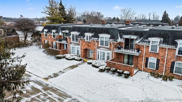 18301 W 13 Mile Road A-2, Southfield, MI 48076