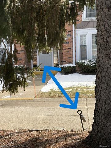 18301 W 13 Mile Road A-2, Southfield, MI 48076