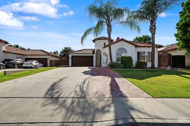 231 Solecita Way, Bakersfield, CA 93314