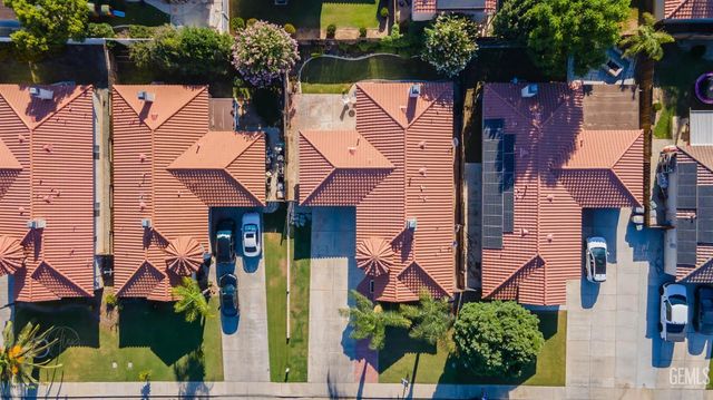 231 Solecita Way, Bakersfield, CA 93314