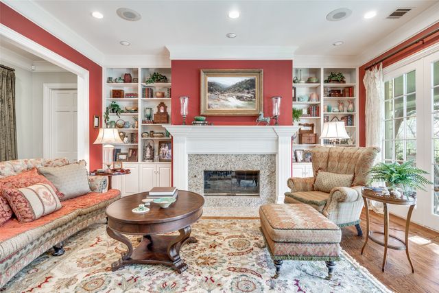 1800 Glenwick Drive, Plano, TX 75075