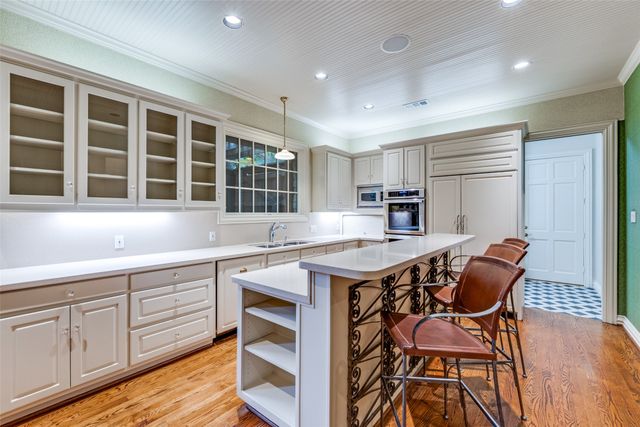 1800 Glenwick Drive, Plano, TX 75075