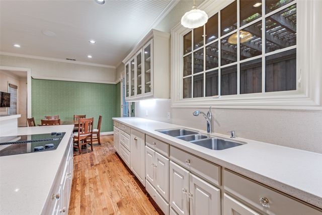 1800 Glenwick Drive, Plano, TX 75075