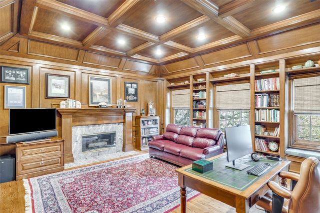 1800 Glenwick Drive, Plano, TX 75075