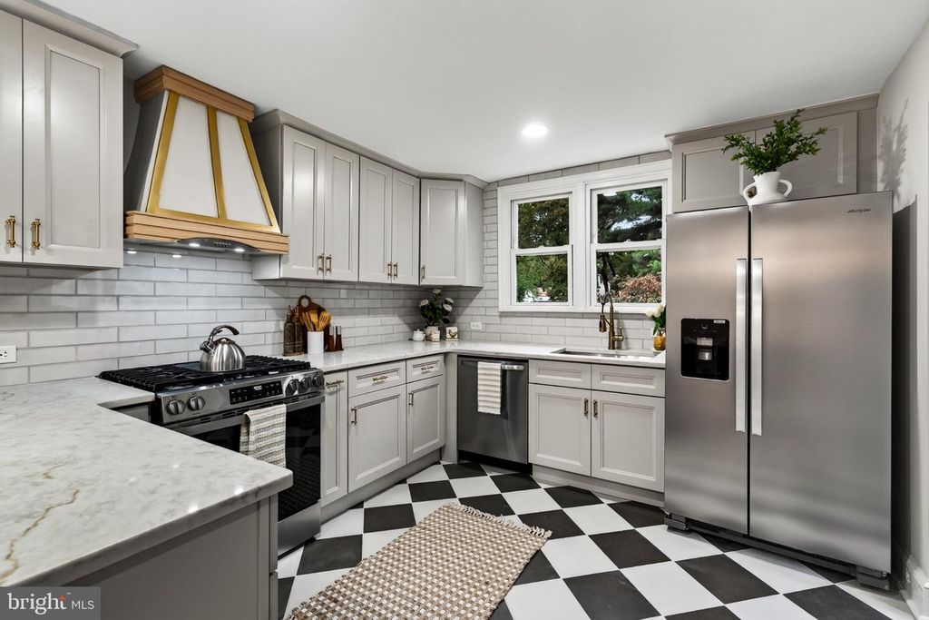256 N ABERDEEN AVE, WAYNE, PA 19087 — photo 5