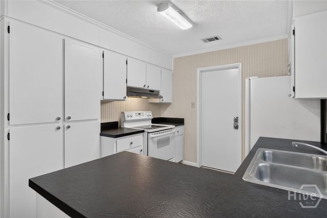 5 Marseilles Court, Savannah, GA 31419