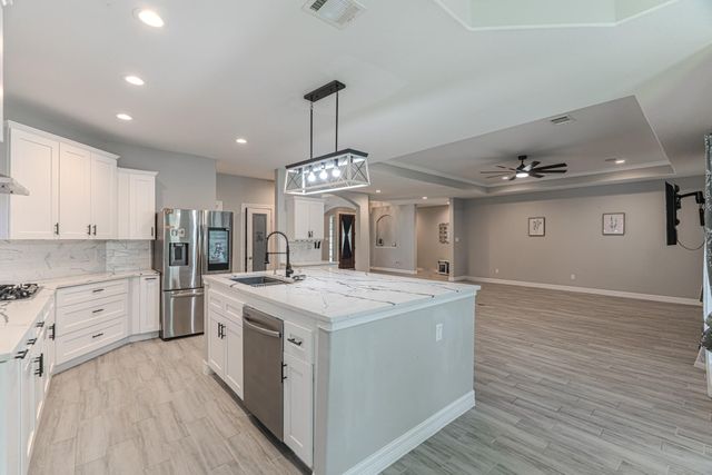 603 Airline Drive B, Conroe, TX 77301