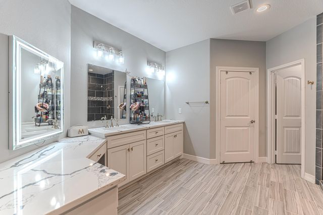 603 Airline Drive B, Conroe, TX 77301