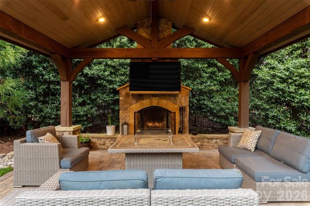 8304 Marcliffe Court, Waxhaw, NC 28173