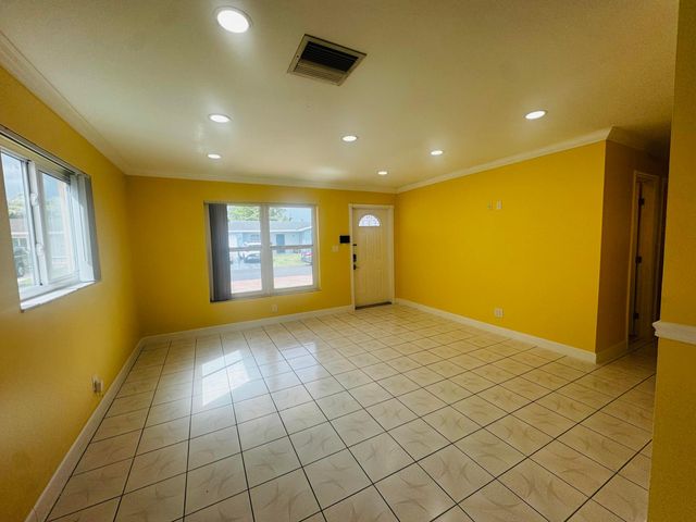 7502 NW 58th Court, Tamarac, FL 33321