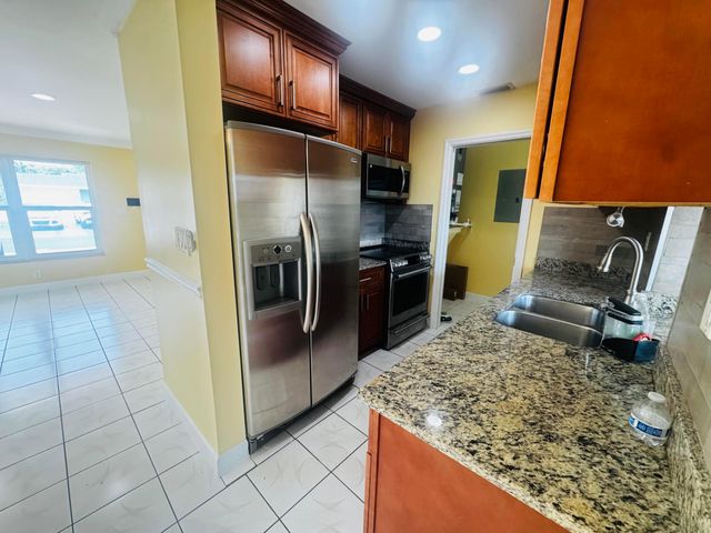 7502 NW 58th Court, Tamarac, FL 33321