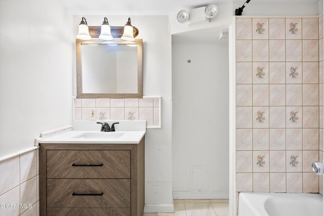 395 Second Avenue, Albany, NY 12209