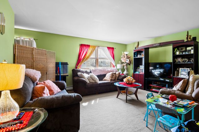 395 Second Avenue, Albany, NY 12209