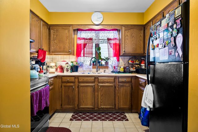 395 Second Avenue, Albany, NY 12209