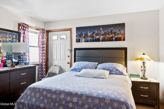 395 Second Avenue, Albany, NY 12209