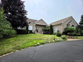 9360 Oakmont Drive, Independence Charter Township, MI 48348