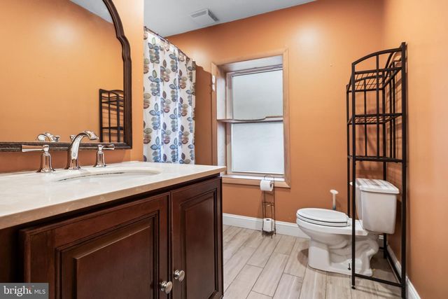 28 OREGON AVE, Mount Laurel, NJ 08054