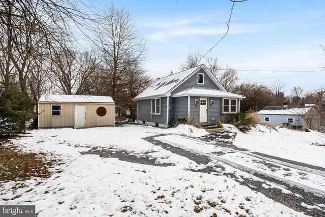 28 OREGON AVE, Mount Laurel, NJ 08054