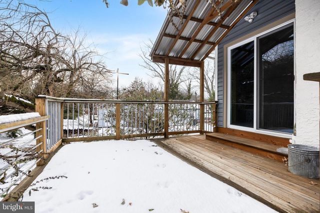 28 OREGON AVE, Mount Laurel, NJ 08054