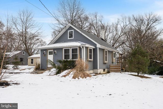 28 OREGON AVE, Mount Laurel, NJ 08054