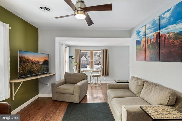 28 OREGON AVE, Mount Laurel, NJ 08054