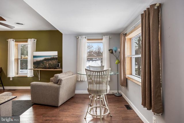 28 OREGON AVE, Mount Laurel, NJ 08054