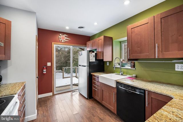 28 OREGON AVE, Mount Laurel, NJ 08054