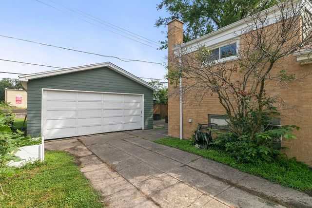 348 E Quincy Street, Riverside, IL 60546