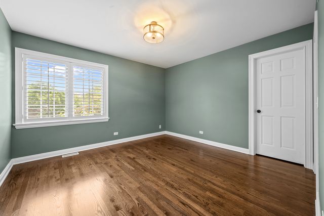 14584 N Somerset Circle, Libertyville, IL 60048