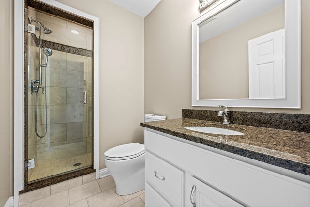 14584 N Somerset Circle, Libertyville, IL 60048