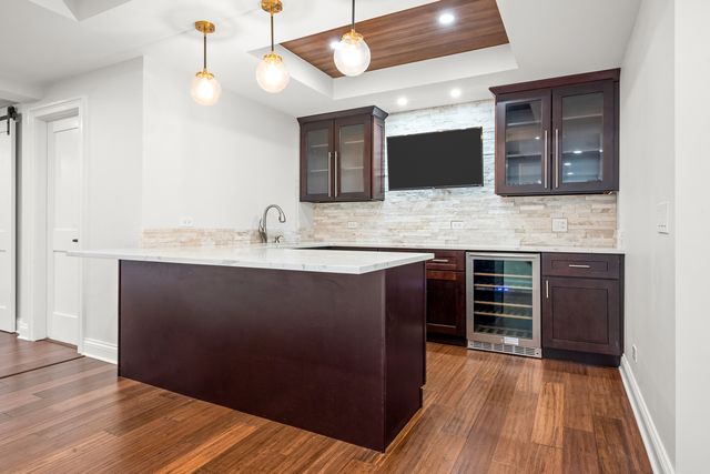 14584 N Somerset Circle, Libertyville, IL 60048