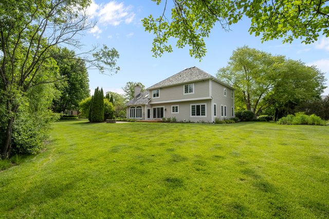 14584 N Somerset Circle, Libertyville, IL 60048
