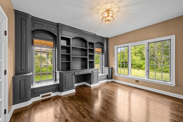 14584 N Somerset Circle, Libertyville, IL 60048