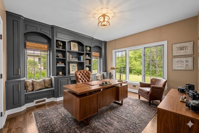 14584 N Somerset Circle, Libertyville, IL 60048