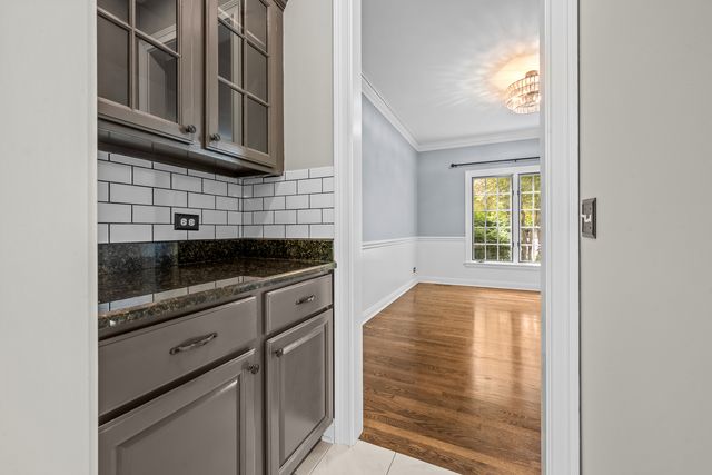 14584 N Somerset Circle, Libertyville, IL 60048
