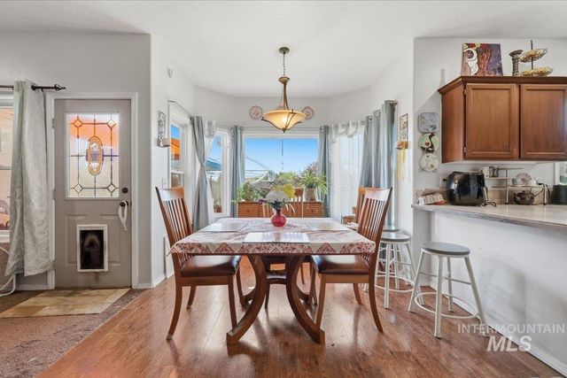 1061 E Hunter Dr, Meridian, ID 83646