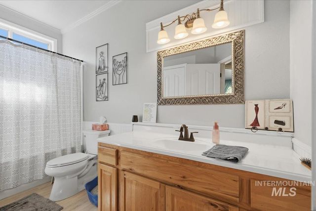 1061 E Hunter Dr, Meridian, ID 83646
