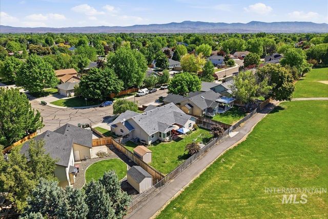1061 E Hunter Dr, Meridian, ID 83646
