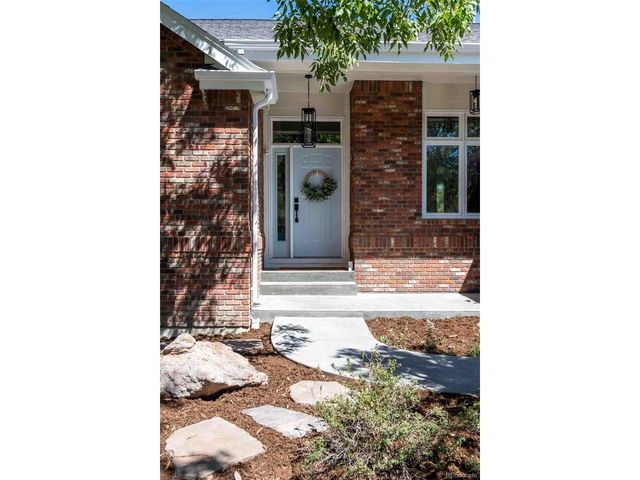 636 Cove Ct, Loveland, CO 80537
