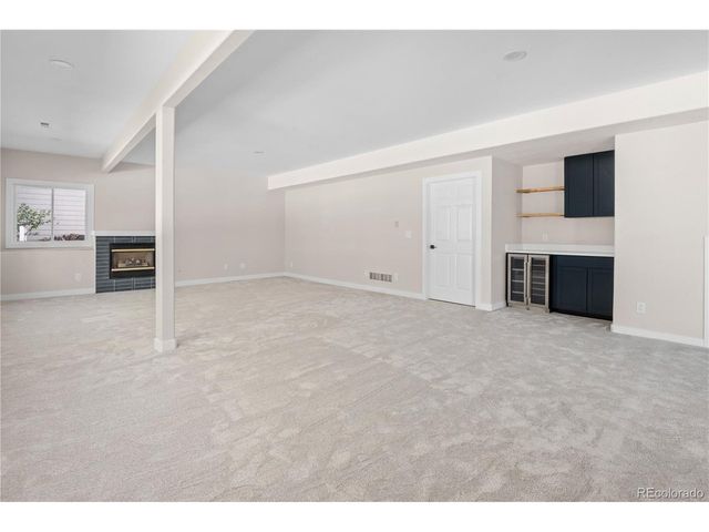 636 Cove Ct, Loveland, CO 80537