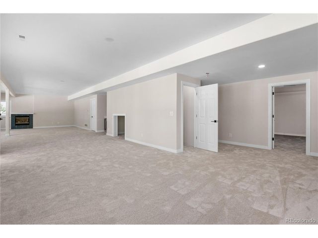 636 Cove Ct, Loveland, CO 80537