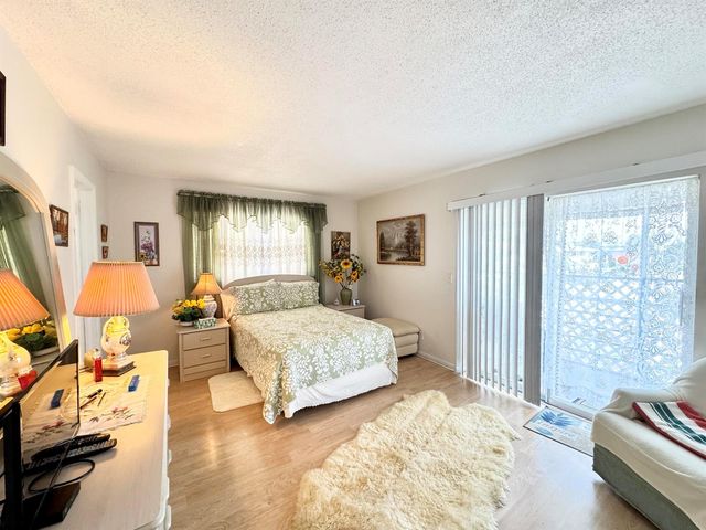 148 Bedford F, West Palm Beach, FL 33417